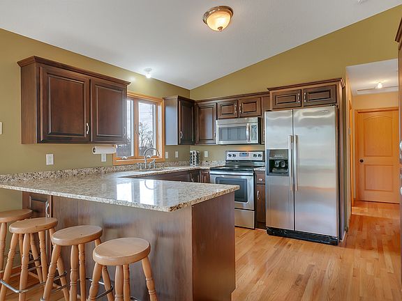 3rd image of 16245 80th St