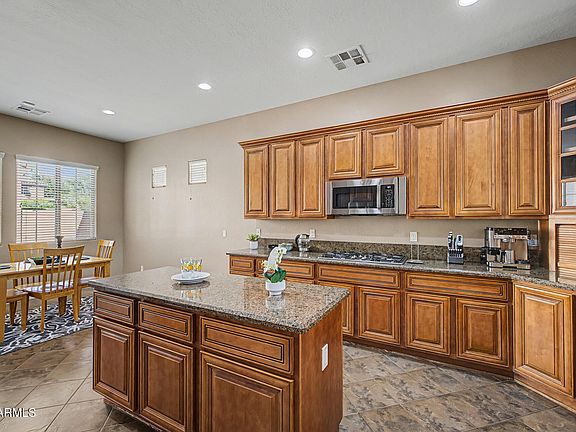 4th image of 2637 E DOGWOOD Drive