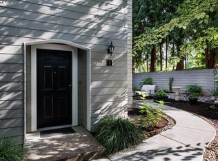 8305 SW Curry Dr UNIT D, Wilsonville, OR 97070