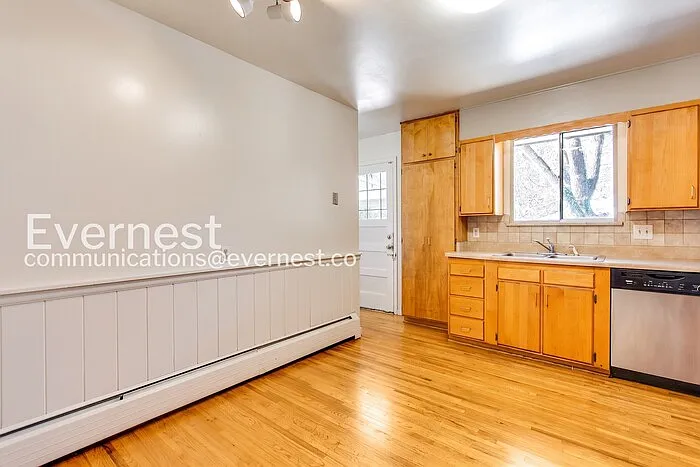 2701 S Fillmore St — Photo 8