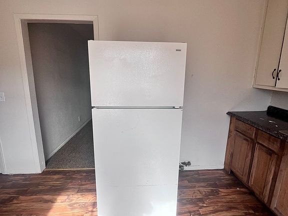 4th image of 424 E 4th St #777
