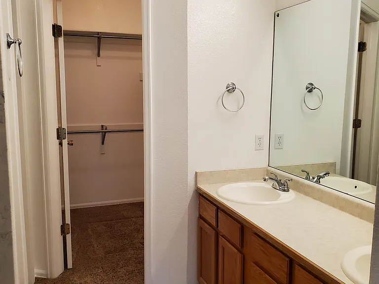 Double Vanity and Walk-in Closet