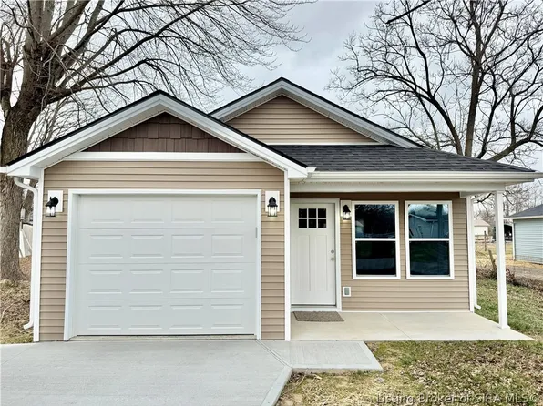 243 Oak Street, Austin, IN 47102