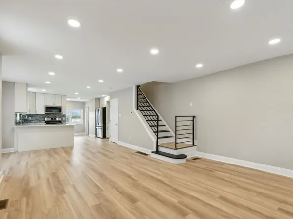 327 E 10th Ave, Conshohocken, PA 19428