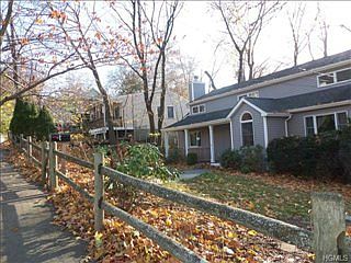 3rd image of 15 Thompson Ave
