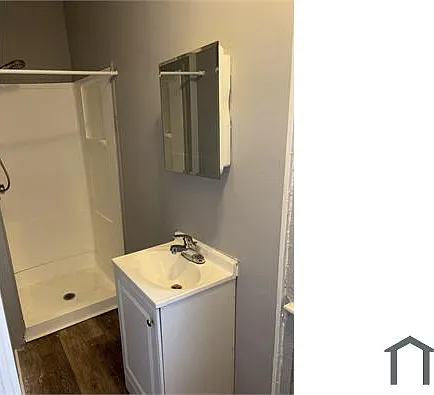 4 bed, $2,300 — Photo 4