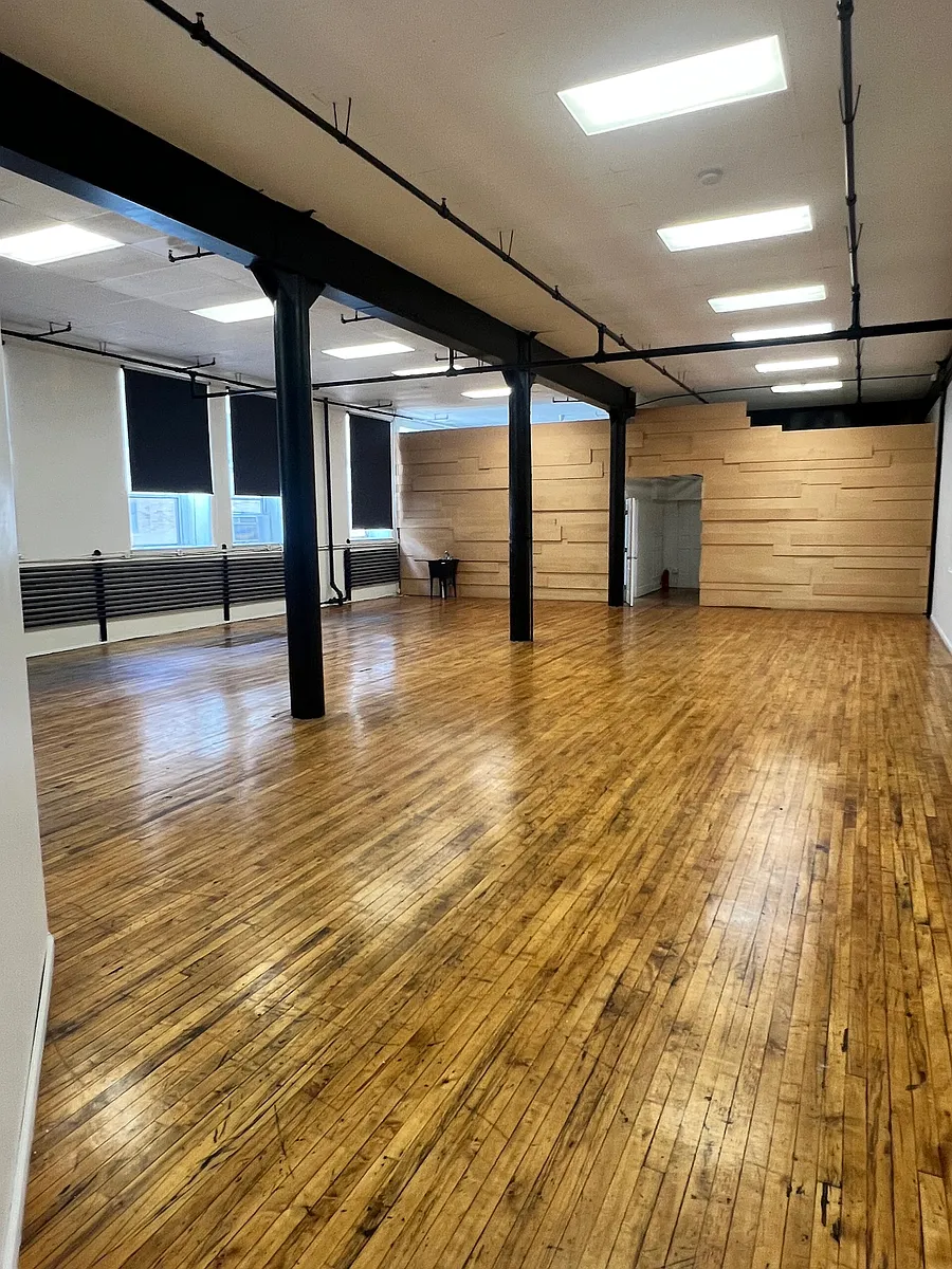 Building Photo - 1401 Central Pkwy #100