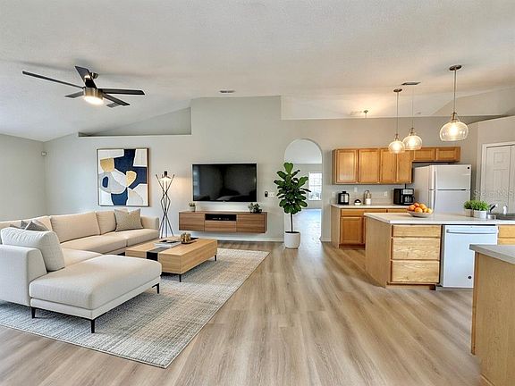 4th image of 12052 Villa Rd