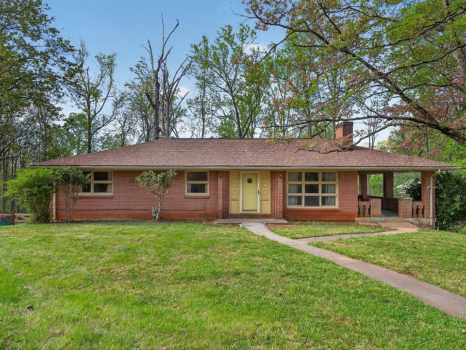 1st image of 2134 Woodcrest Dr