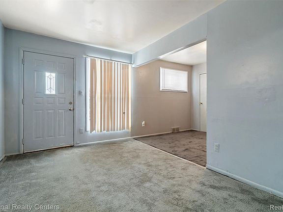 4th image of 13525 Evergreen Rd