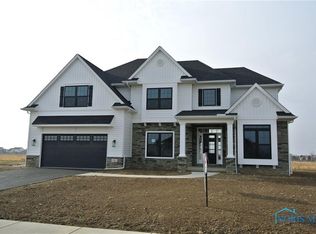 11 Winfield Manor Ct, Perrysburg, OH 43551