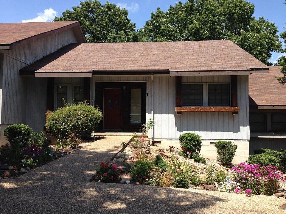 1st image of 7 Melinda Ln