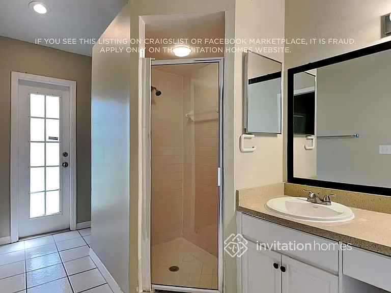 4609 Portobello Cir — Photo 15
