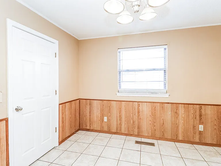 10301 Birkenhead Rd — Photo 4