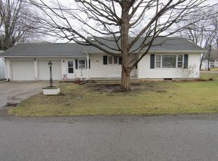 302 E Vine St, Belle Center, OH