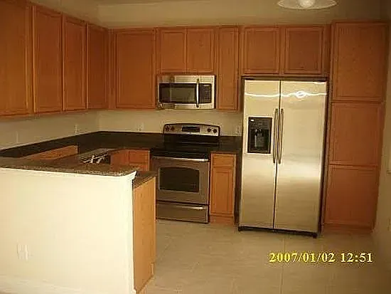 3 bed, 1400 sqft, $1,995 — Photo 4
