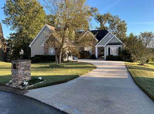 8846 Windhaven Rd, Ooltewah, TN 37363