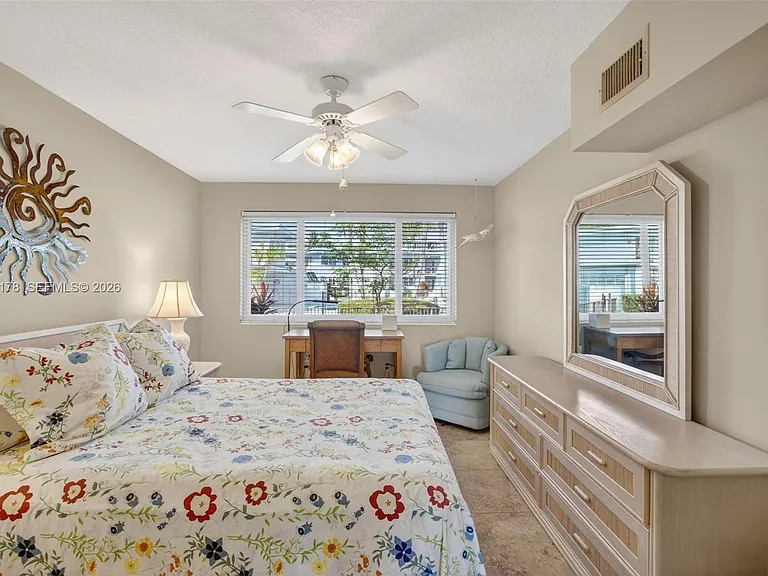 180 Isle Of Venice Dr #121 — Photo 26