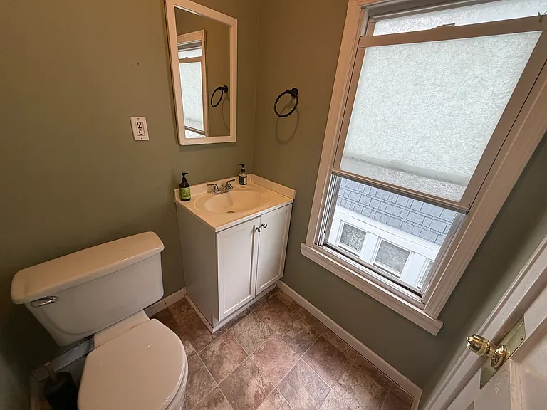 176 Ardmore Dr — Photo 16