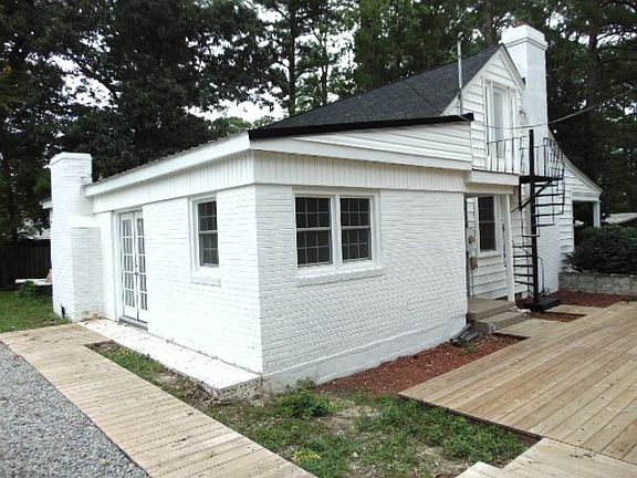 3rd image of 531 Franklin St