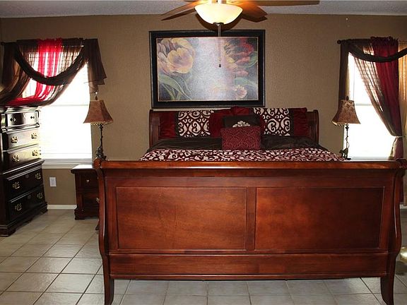 5th image of 7414 Marsland Ln