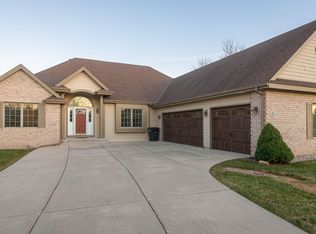 W172N7720 Shady Ln, Menomonee Falls, WI 53051