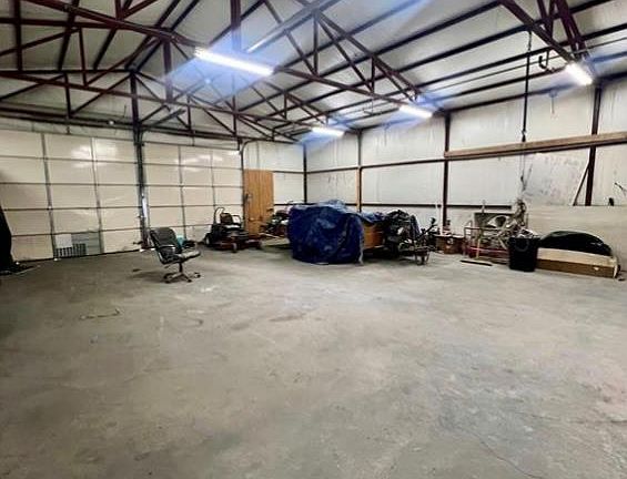 2nd image of 23 Lake Ln