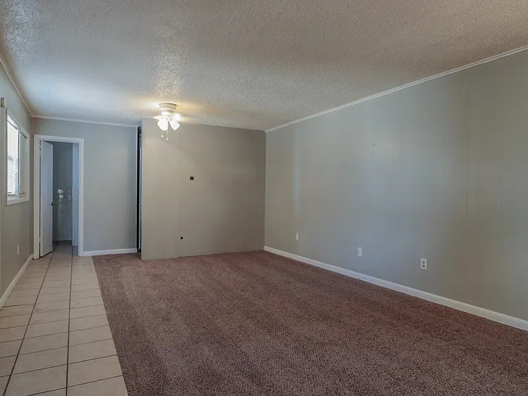 3119 Jarvis St — Photo 5