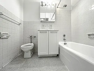 Rented by Manhattan Realty Group