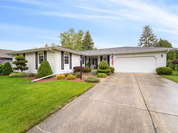 521 Willow Dr, Fond Du Lac, WI 54935