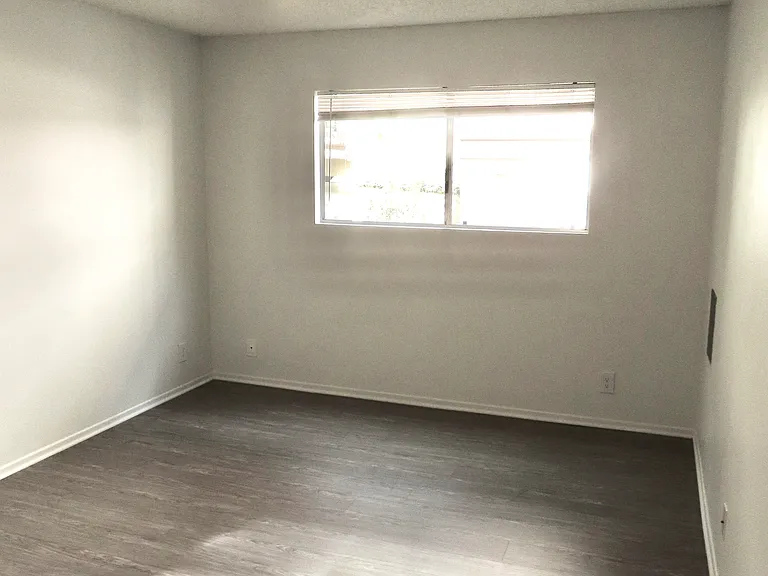 1103 W Angeleno Ave #D — Photo 20