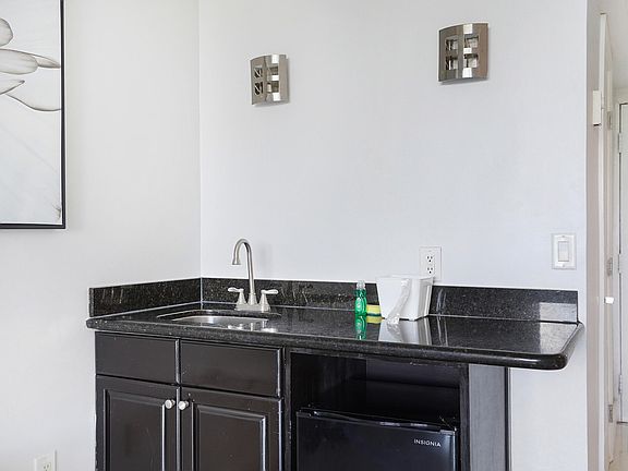 4th image of 4040 Galt Ocean Drive #403