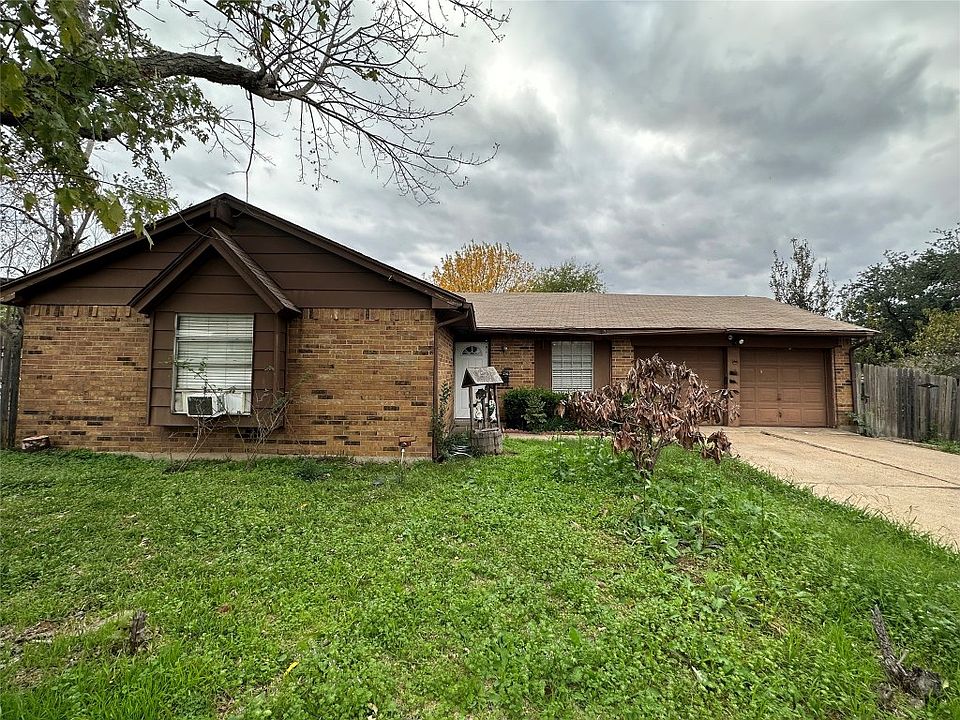 1st image of 2716 Canary Pl