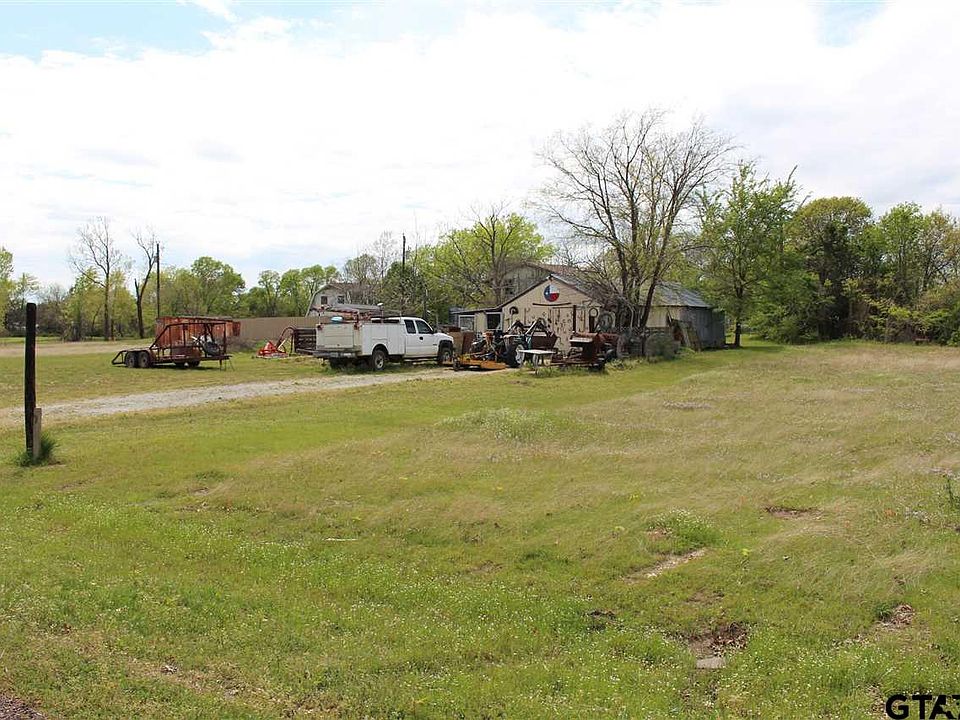 2nd image of 196 Lyon Ln