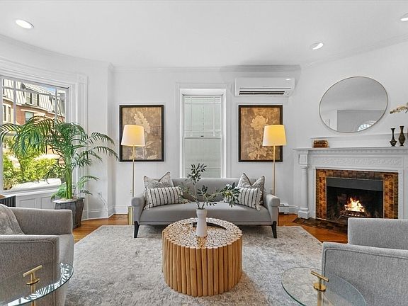 2nd image of 203 Saint Botolph St APT 3