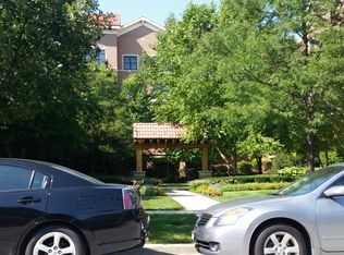 5100 W 96th St APT 226, Oak Lawn, IL 60453