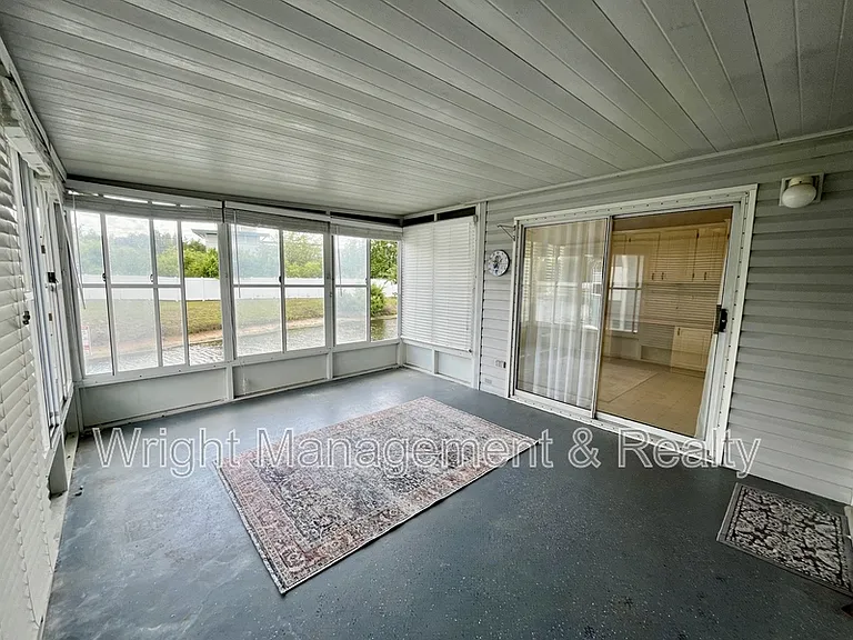 10614 Hayden Ave — Photo 8