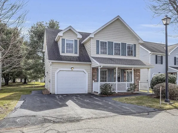 56 Birdie Ln Unit 56, Tewksbury, MA 01876