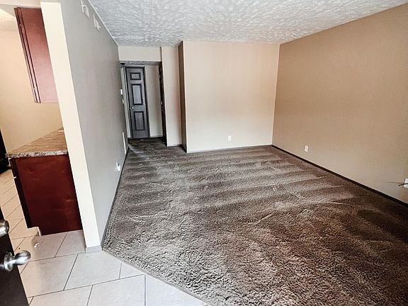 3rd image of 1812 Knox St #25