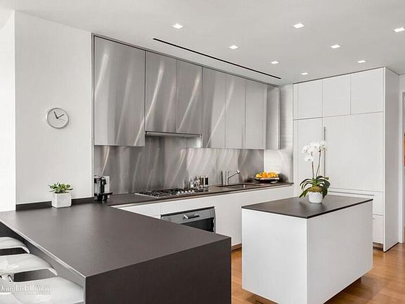 5th image of 350 W St Broadway #5