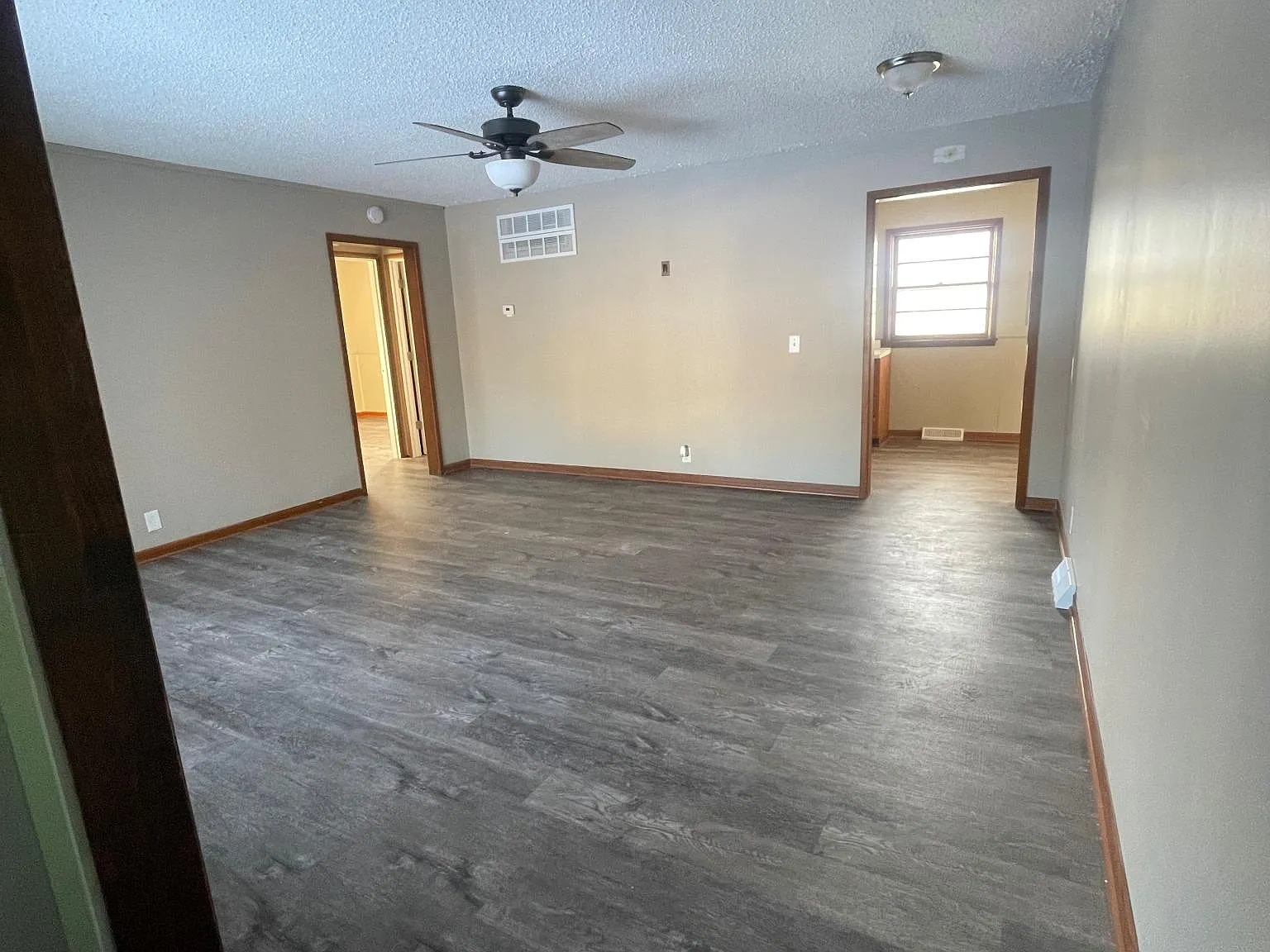 2 bed, 925 sqft, $1,200 — Photo 3