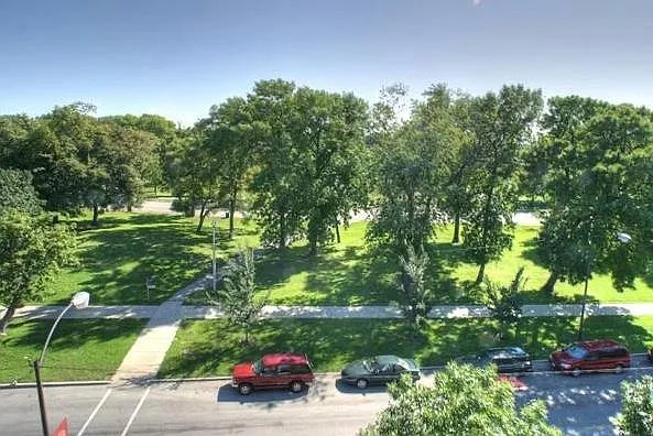 Building Photo - 1350 N Kedzie Ave #2