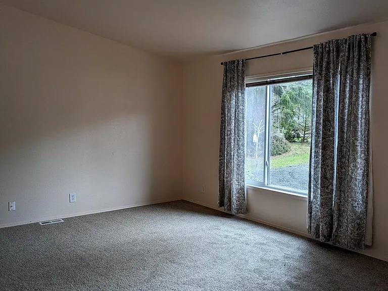 505 Mount Olympus Ave SE — Photo 19