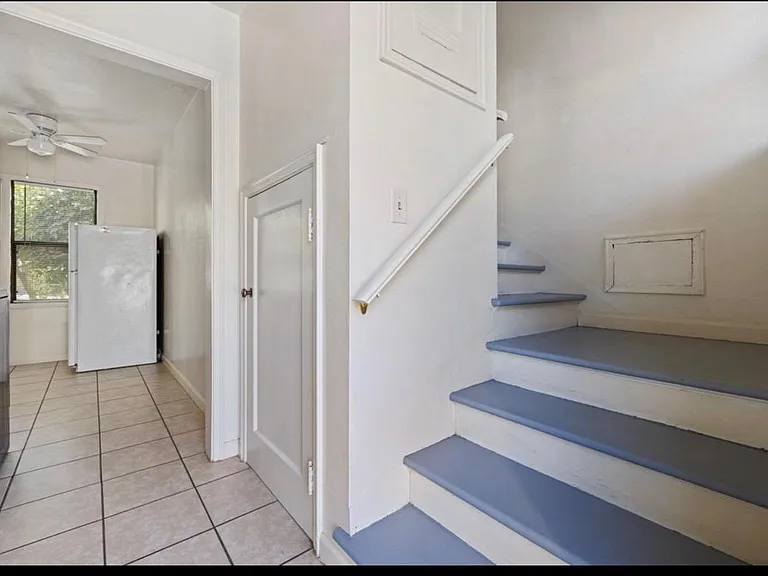 121 N Central Ave — Photo 9