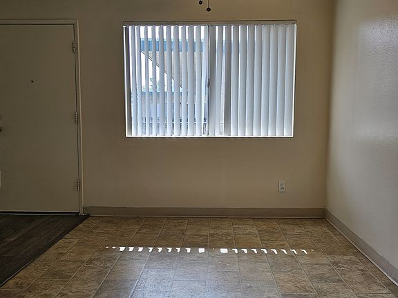 4th image of 1135 W I St #39