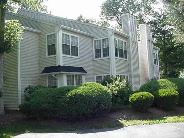 38 Pheasant Meadow Dr, Absecon, NJ 08205