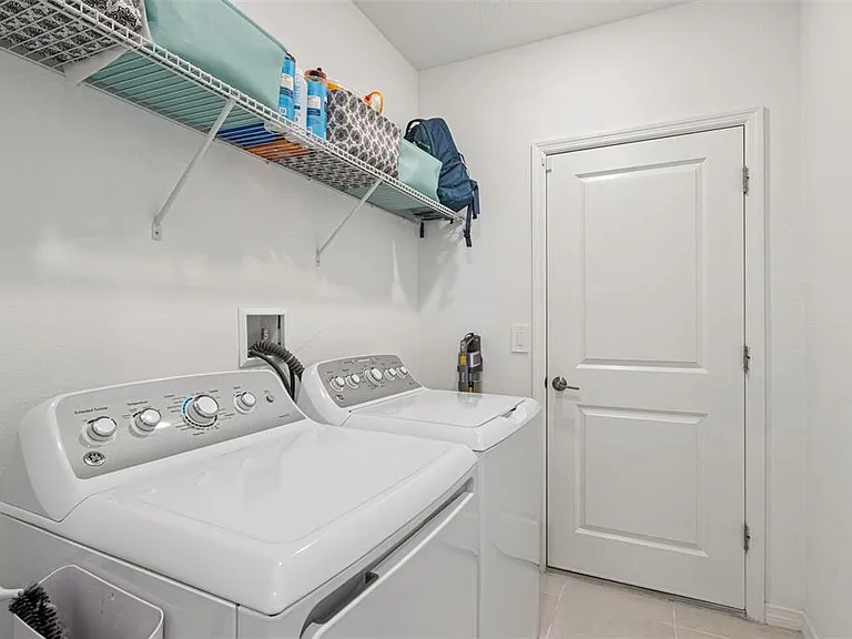 1099 Calico Pointe Cir — Photo 29