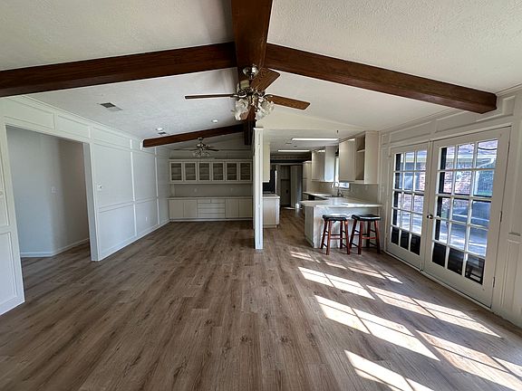2nd image of 1119 Merry Oaks Dr