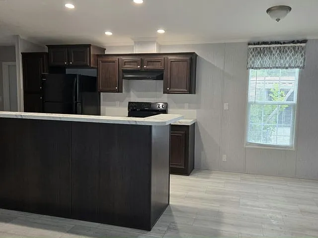 3 bed, 2.0 bath, 1120 sqft, $1,715 — Photo 4