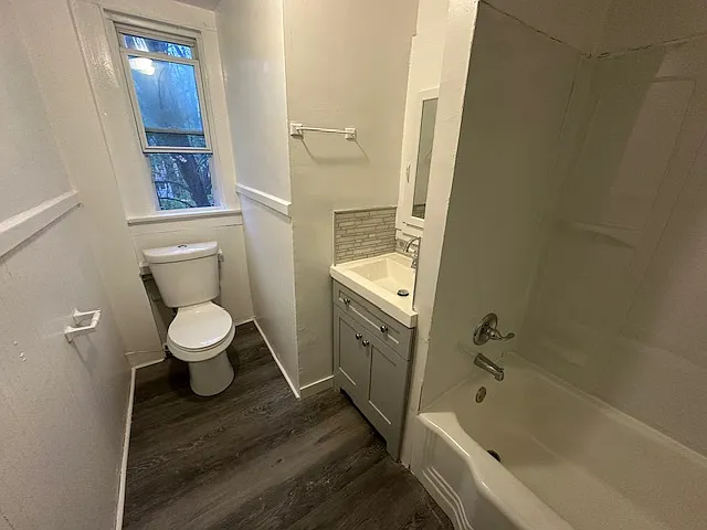 155-157 Gilbert Ave #7 — Photo 13